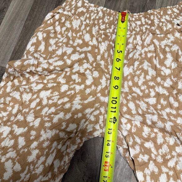 Joyspun tan flowy wide leg pants with white speckles - Picture 4 of 8